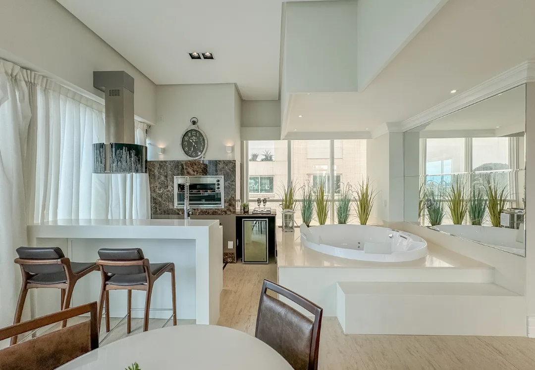Gran Felicitá: Ultra-Luxury Penthouse with Panoramic Ocean Views in Centro