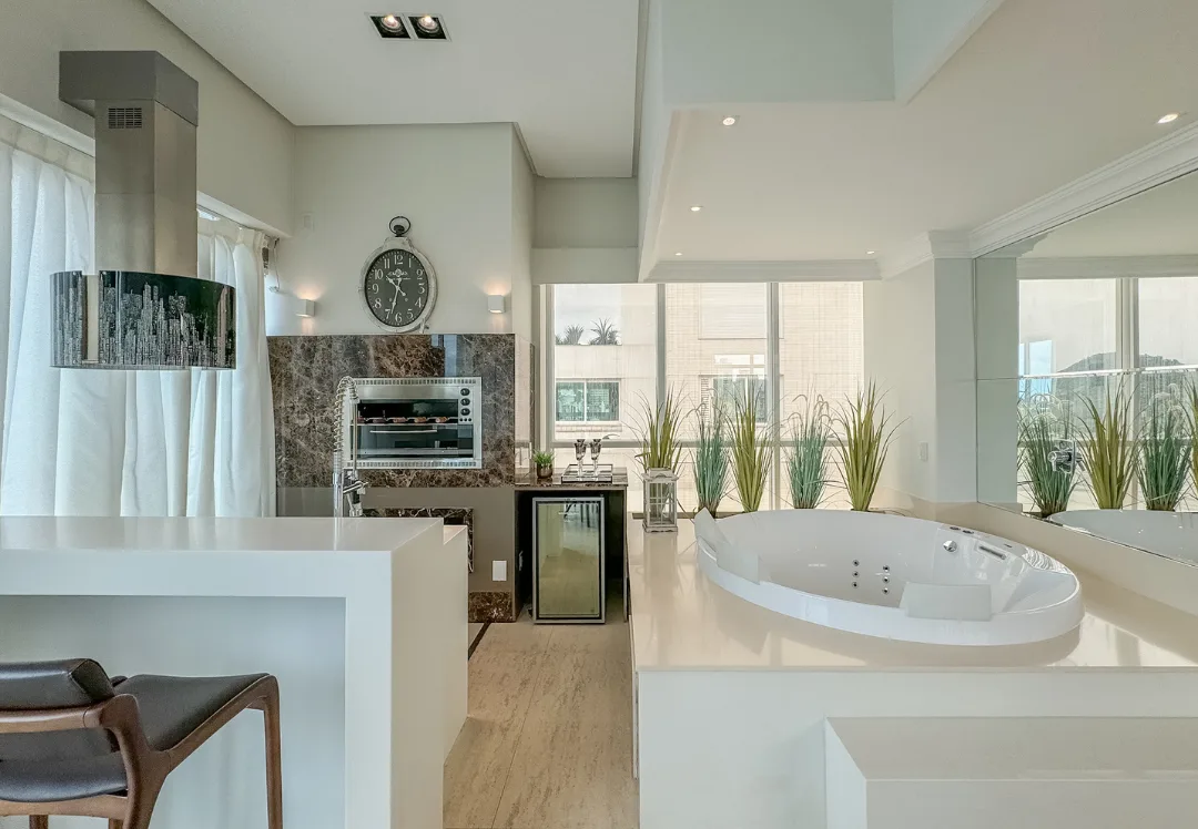 Gran Felicitá: Ultra-Luxury Penthouse with Panoramic Ocean Views in Centro