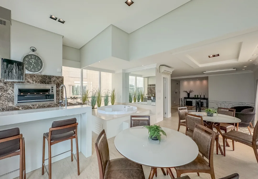 Gran Felicitá: Ultra-Luxury Penthouse with Panoramic Ocean Views in Centro