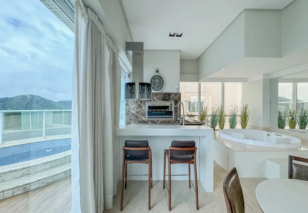 Gran Felicitá: Ultra-Luxury Penthouse with Panoramic Ocean Views in Centro