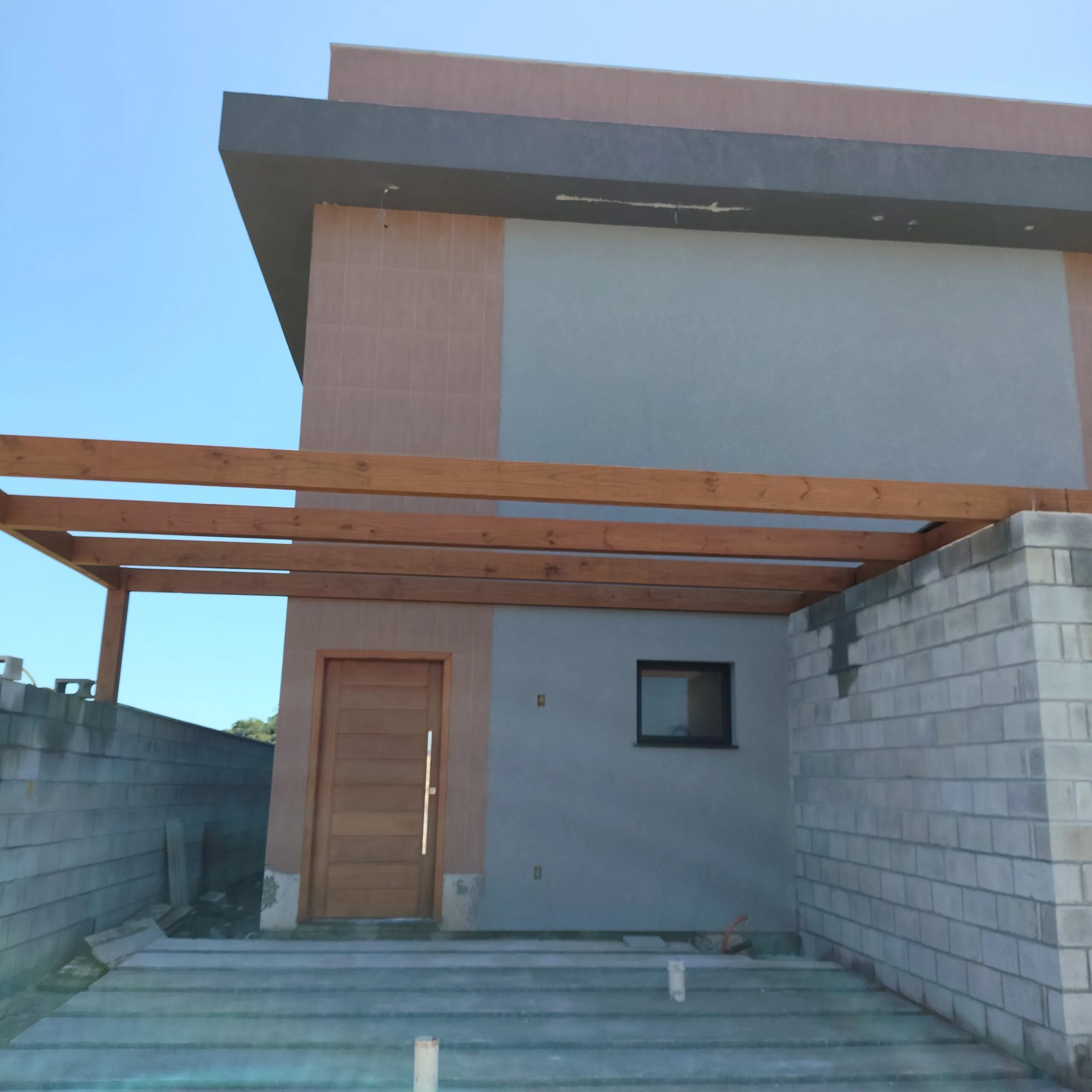 Premium Townhouse with Private Garden in Florianópolis