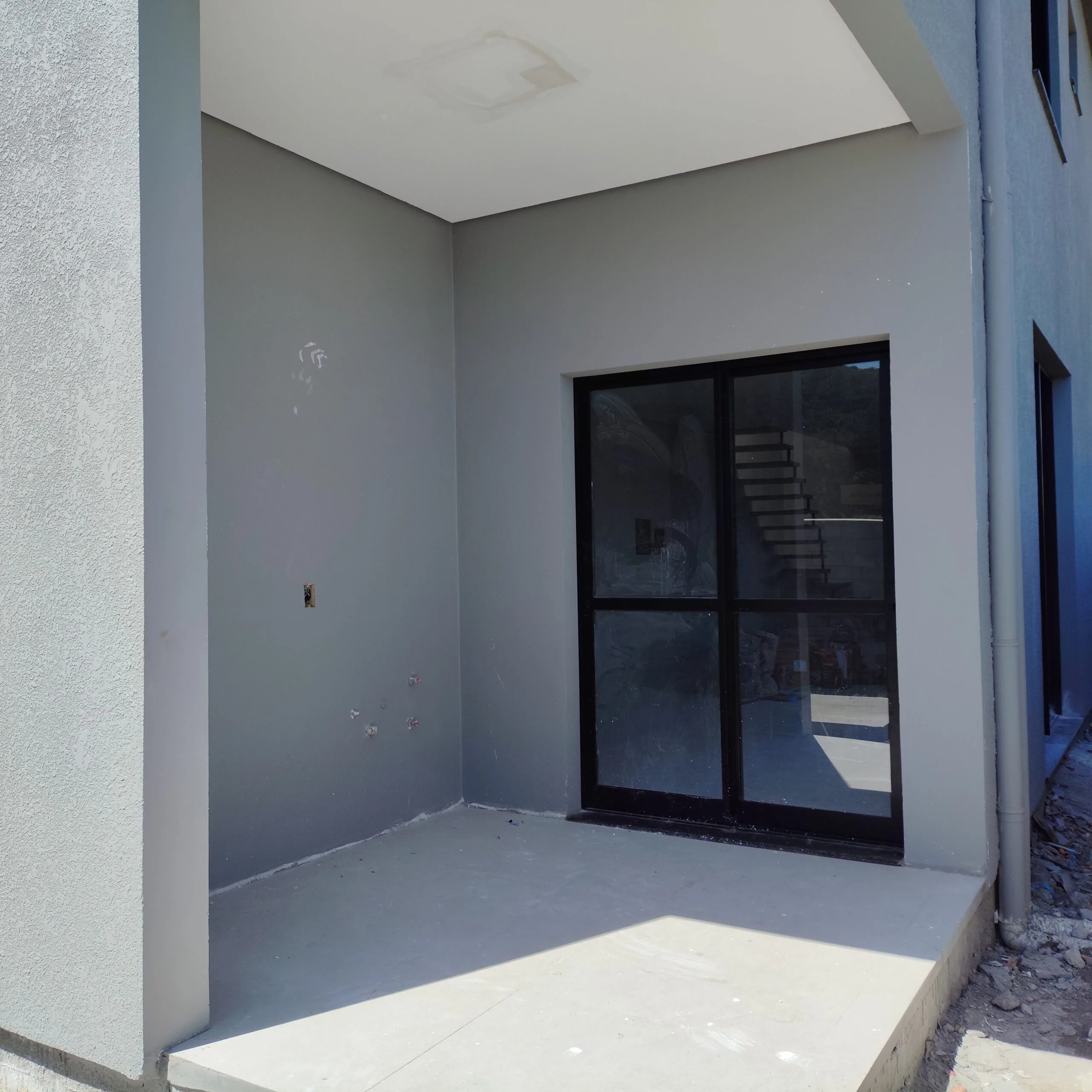 Premium Townhouse with Private Garden in Vargem Pequena
