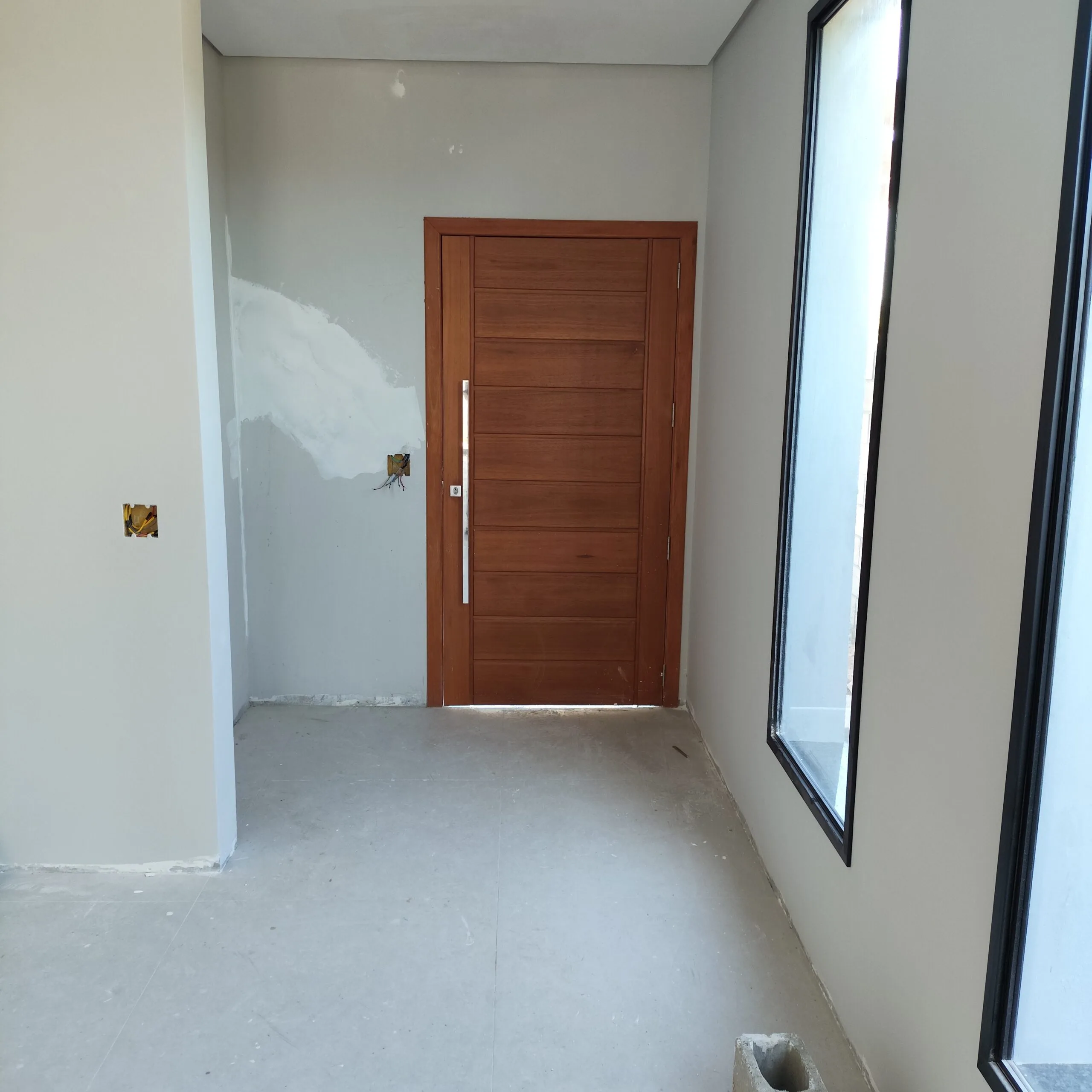 Premium Townhouse with Private Garden in Vargem Pequena