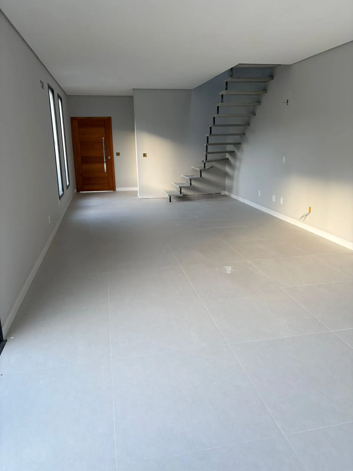 Premium Townhouse with Private Garden in Vargem Pequena