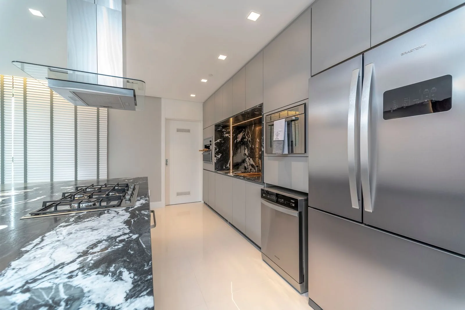 Yachthouse by Pininfarina: Ultra-Luxury Residence in Avenida Atlântica