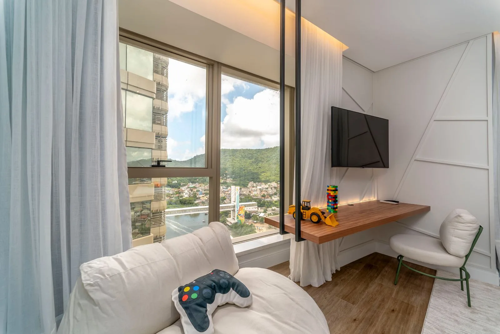 Yachthouse by Pininfarina: Ultra-Luxury Residence in Avenida Atlântica