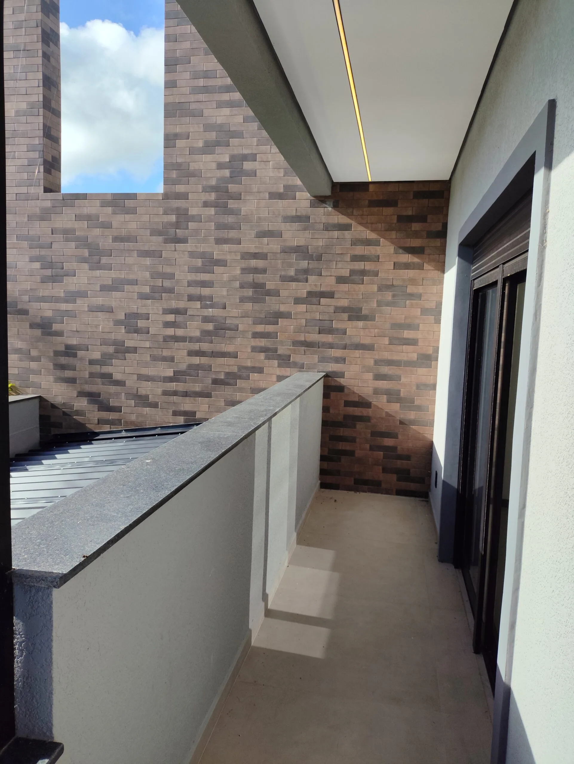 Real Parque Novo Norte: Premium Townhouse with Private Pool in Florianópolis