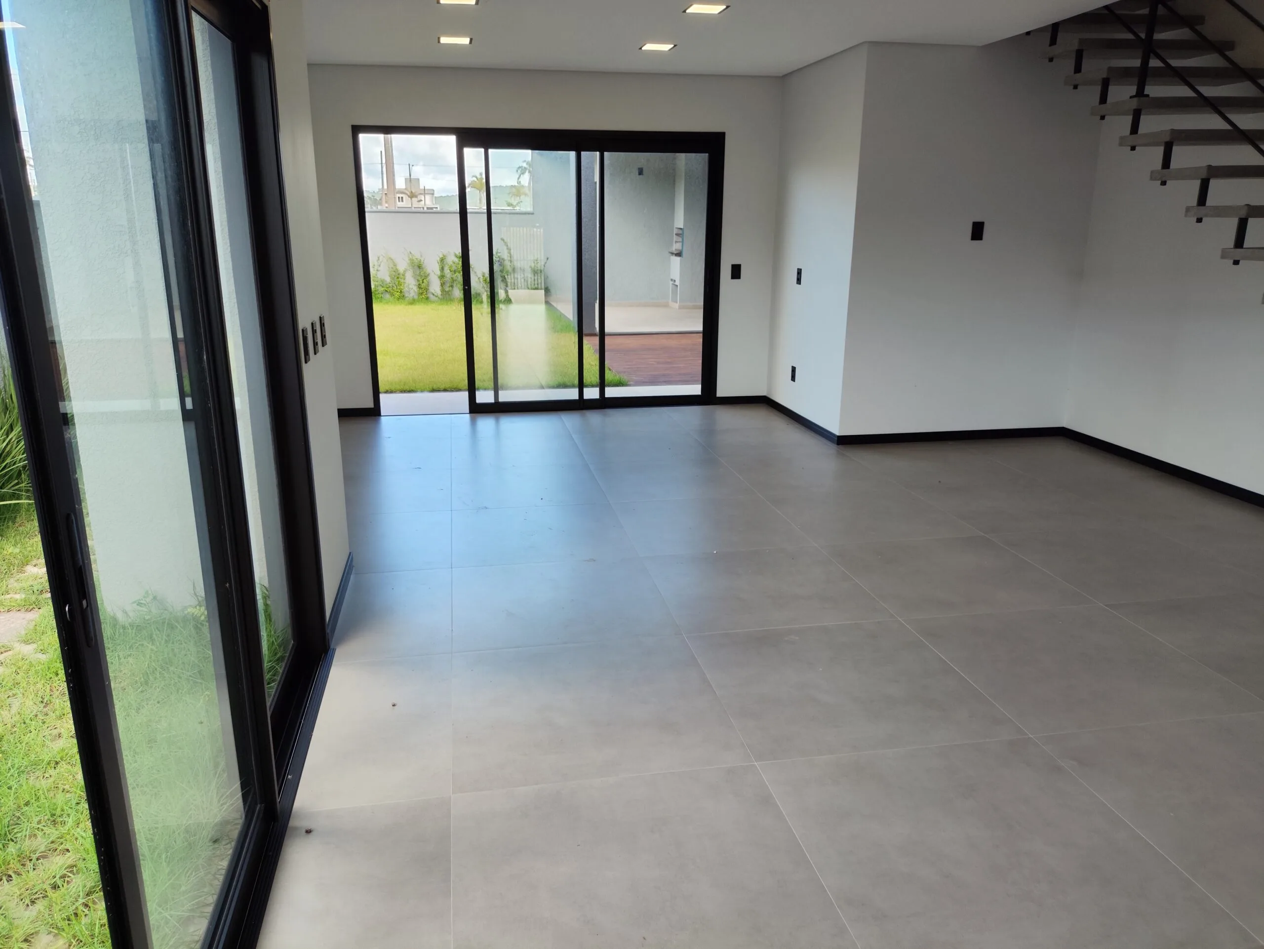 Real Parque Novo Norte: Premium House with Private Garden in Florianópolis