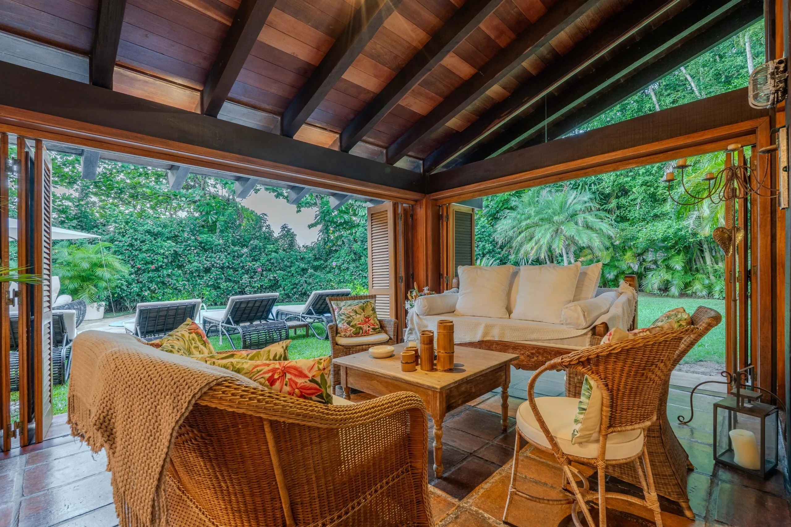 Jurerê Internacional: Ultra-Luxury Oceanfront Mansion in Florianópolis