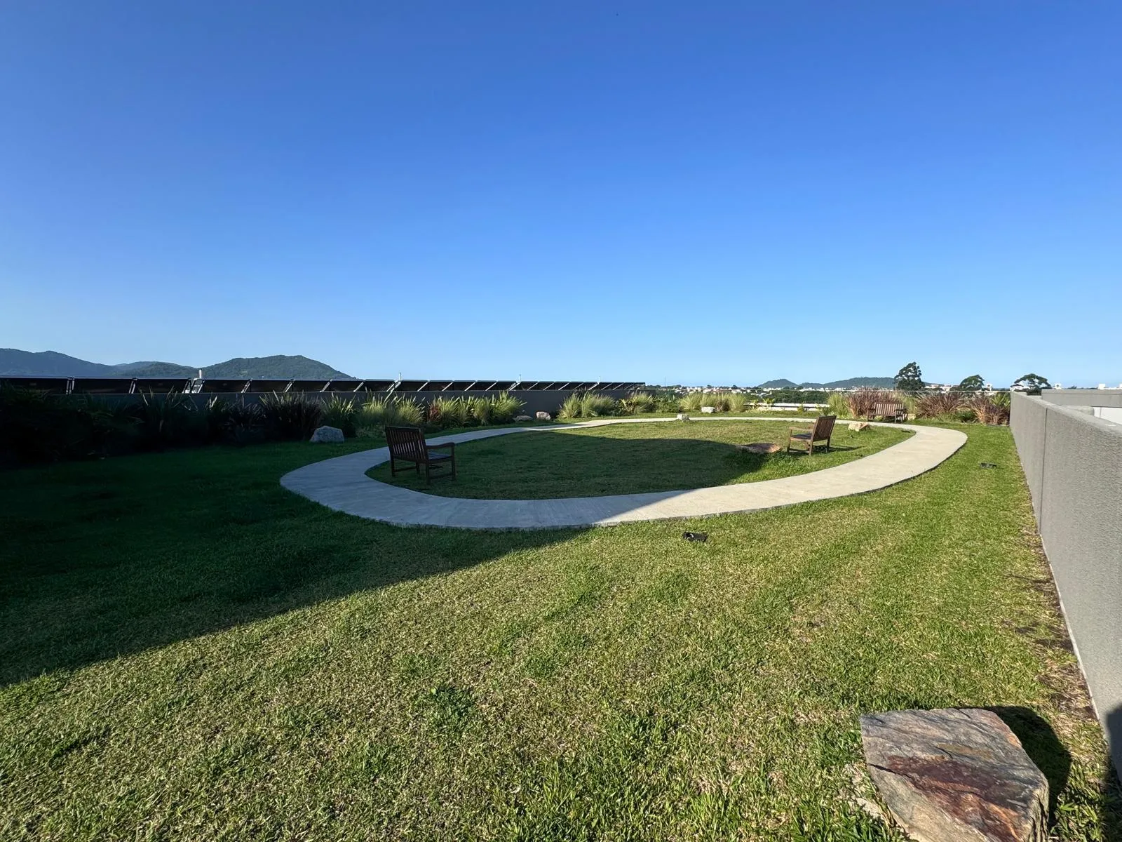 Contemporary Studio with Rooftop Pool in Florianópolis