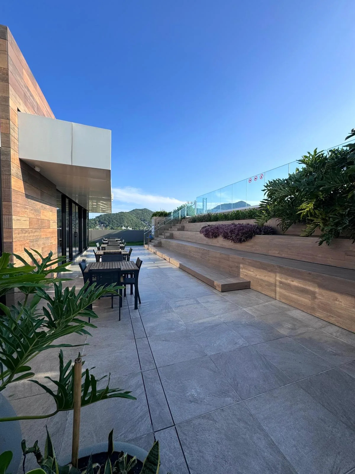 Contemporary Studio with Rooftop Pool in Florianópolis