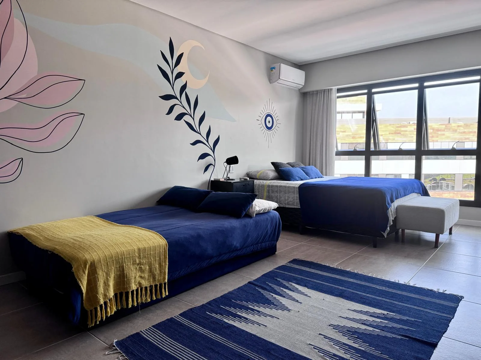 Contemporary Studio with Rooftop Pool in Florianópolis