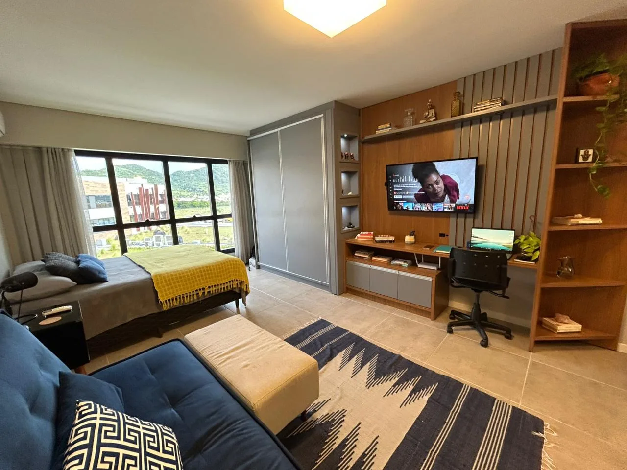 Contemporary Studio with Rooftop Pool in Florianópolis