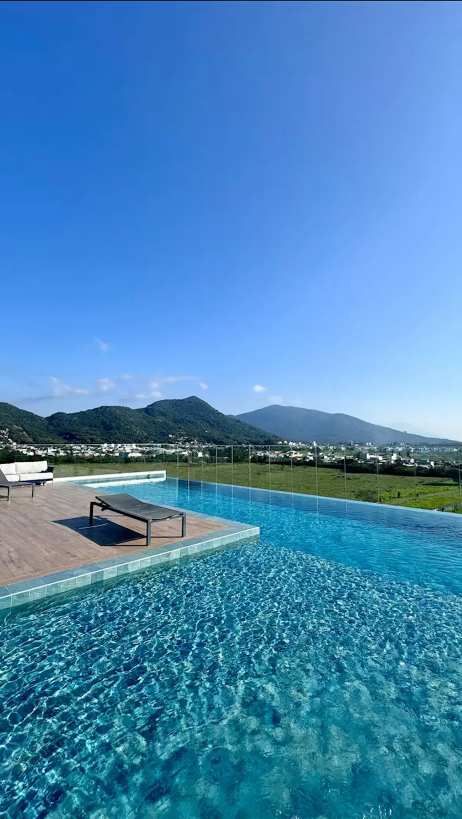Contemporary Studio with Rooftop Pool in Florianópolis