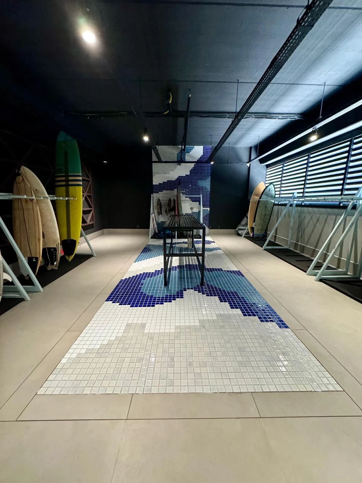 Contemporary Studio with Rooftop Pool in Florianópolis