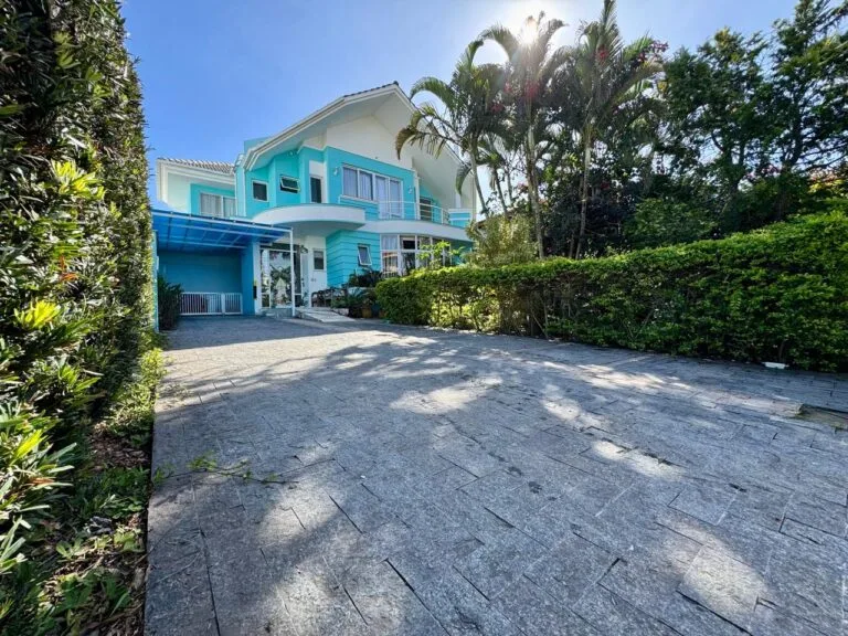 Furnished Residence: Luxury House with Private Pool in Florianópolis — All Resort