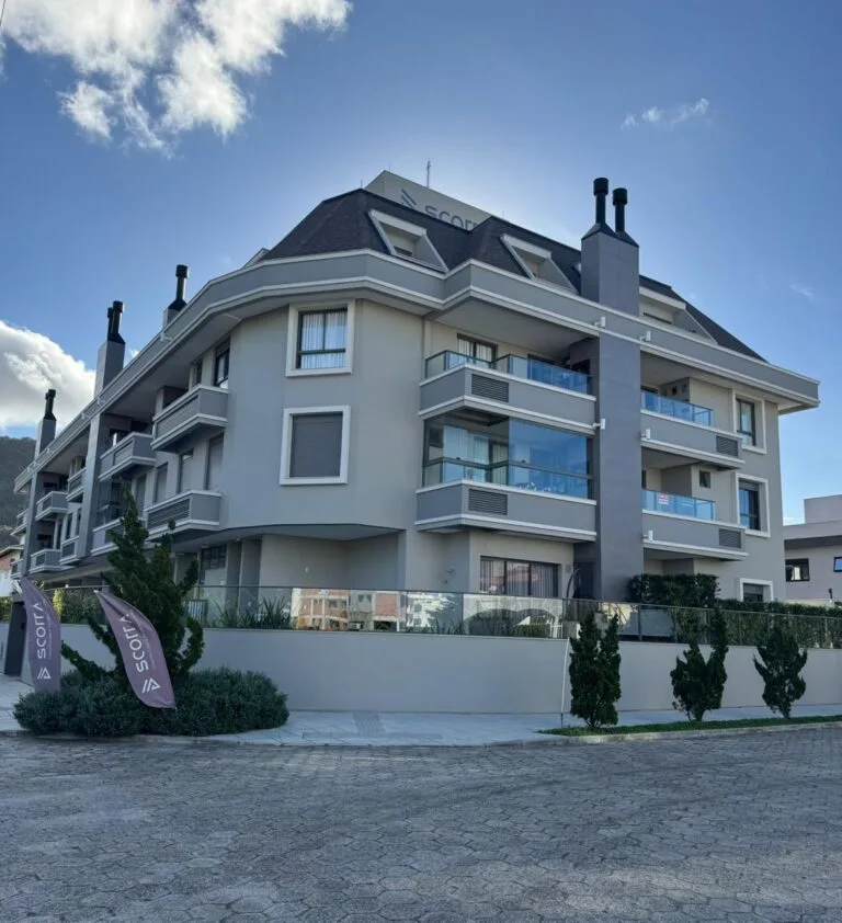 Gaivotas Ingleses: Premium Duplex with Heated Pool in Florianópolis — Florianópolis