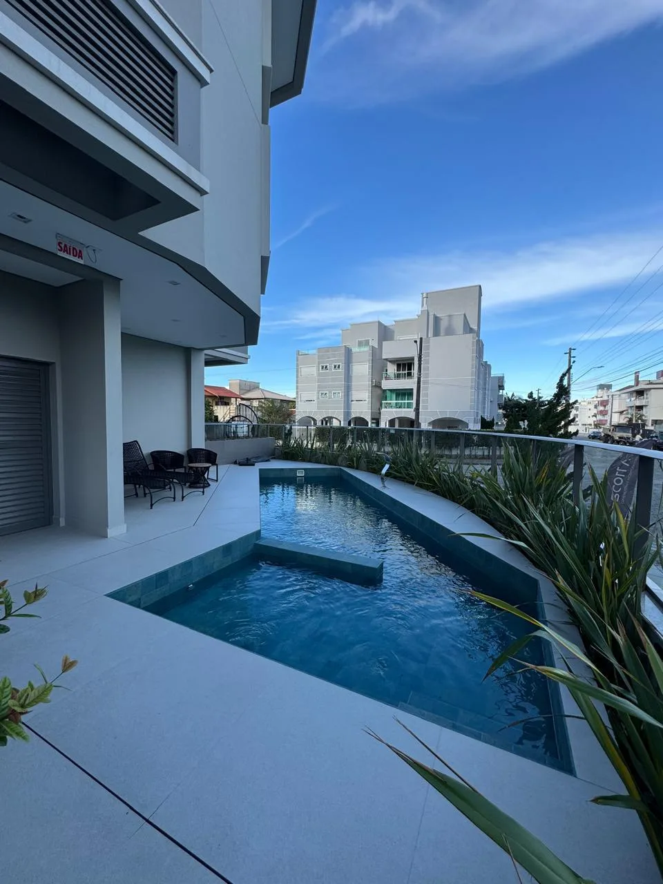 Gaivotas Ingleses: Premium Duplex with Heated Pool in Florianópolis