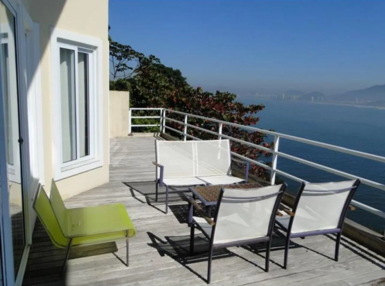 Condomínio Península: Ultra-Luxury Oceanfront Mansion in Enseada
