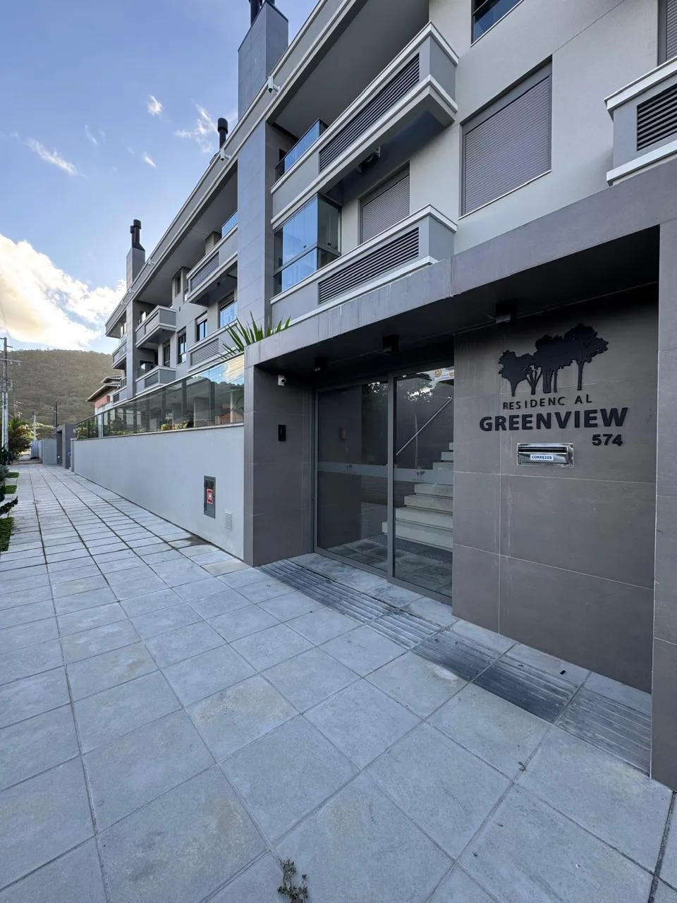 Gaivotas Ingleses: Premium Duplex with Heated Pool in Florianópolis