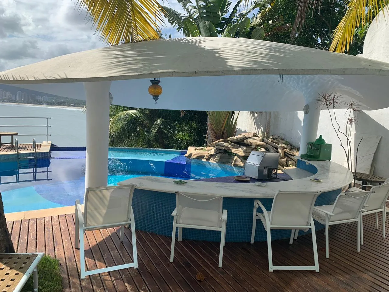 Condomínio Península: Ultra-Luxury Oceanfront Mansion in Enseada