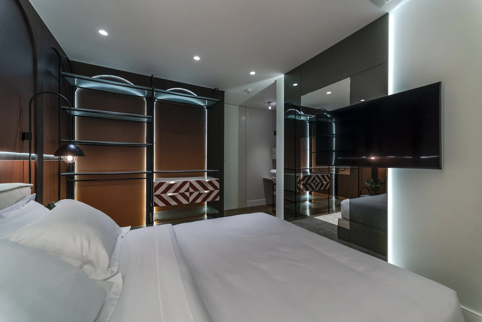 Yachthouse by Pininfarina: Luxury Penthouse in Barra Sul