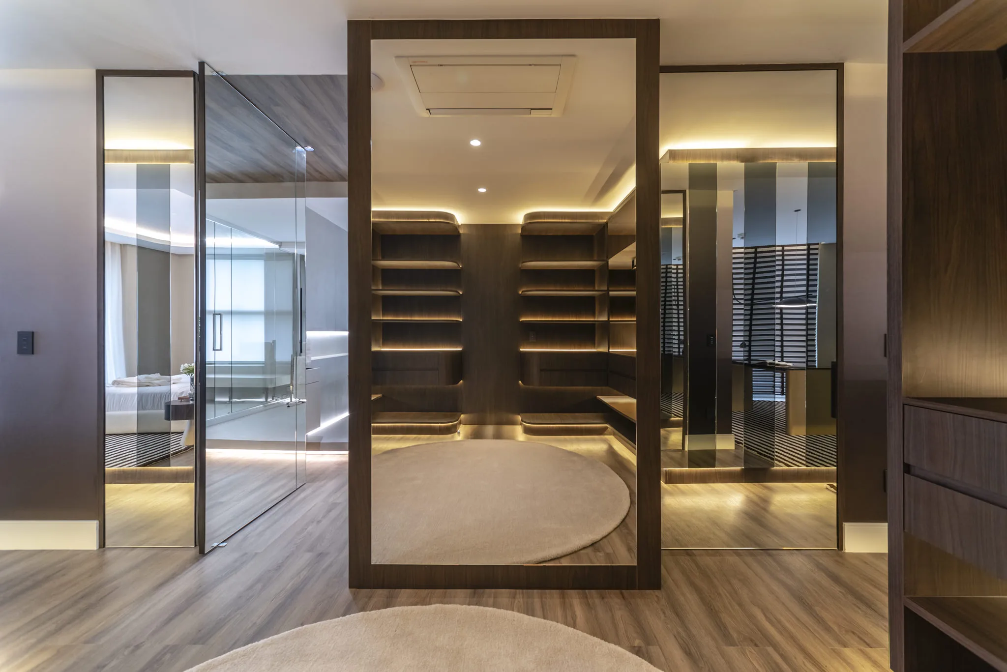 Yachthouse by Pininfarina: Luxury Penthouse in Barra Sul