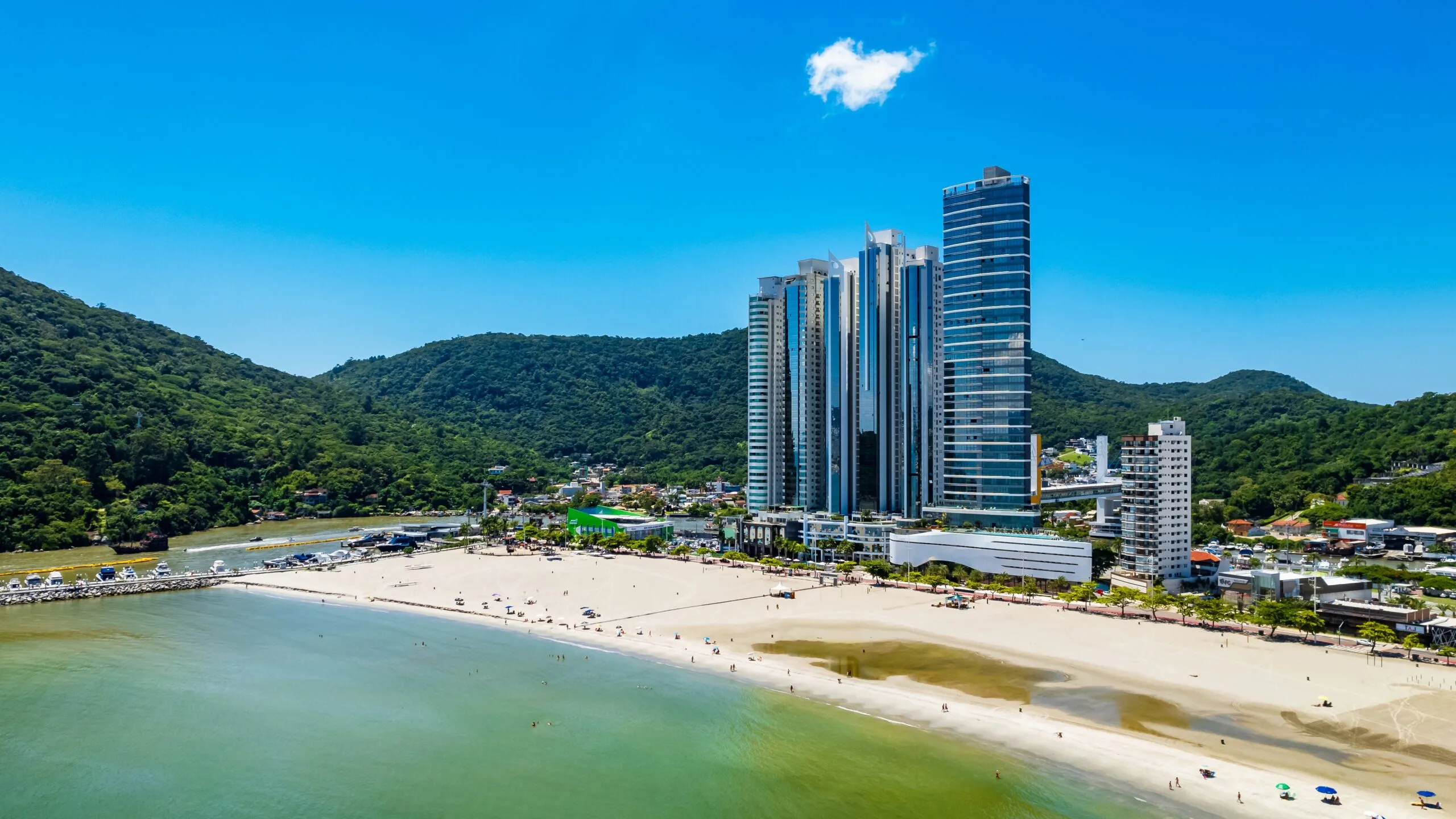 Pharos by Cechinel: Ultra-Luxury Oceanfront House in Avenida Atlântica