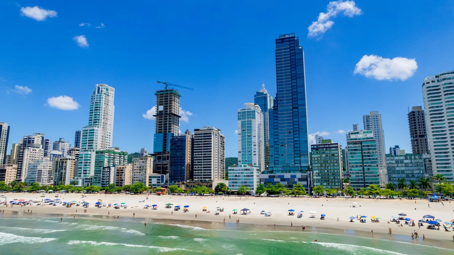 Splendido by Cechinel: Ultra-Luxury Oceanfront Residence in Centro