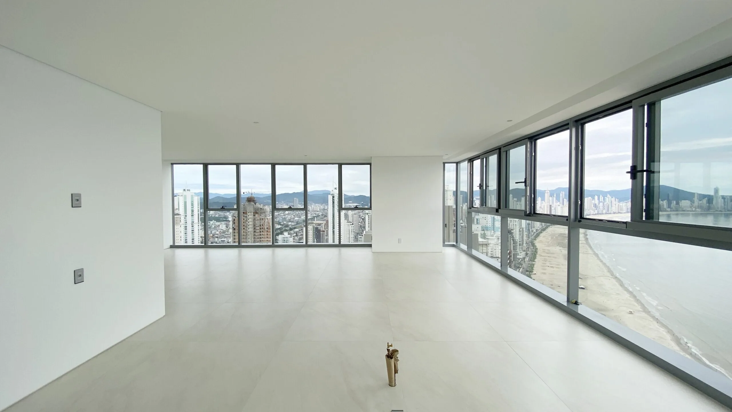 Copenhagen by Cechinel: Ultra-Luxury Oceanfront Residence in Balneário Camboriú