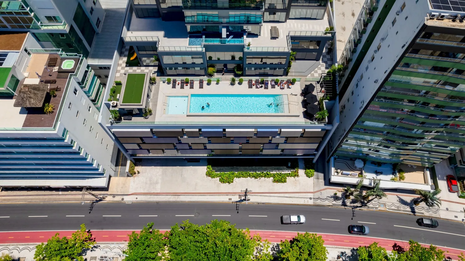 Splendido by Cechinel: Ultra-Luxury Oceanfront Residence in Centro