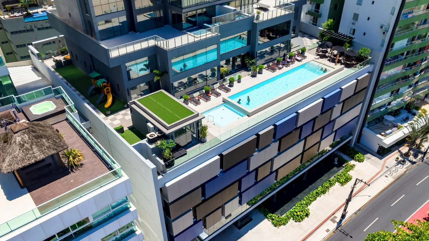 Splendido by Cechinel: Ultra-Luxury Oceanfront Residence in Centro