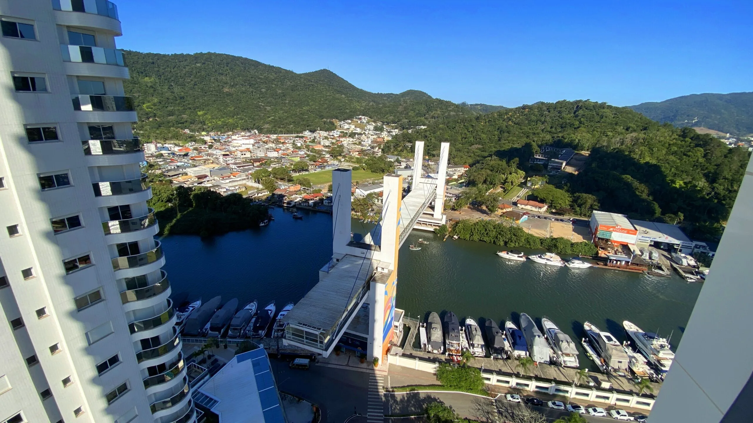 Pharos by Cechinel: Ultra-Luxury Oceanfront House in Avenida Atlântica