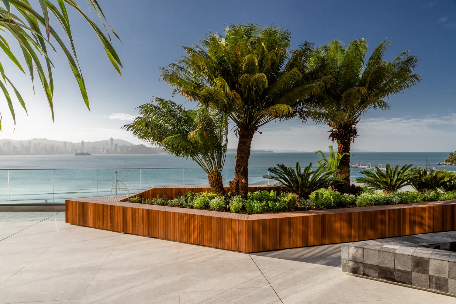 Pharos by Cechinel: Ultra-Luxury Oceanfront House in Avenida Atlântica