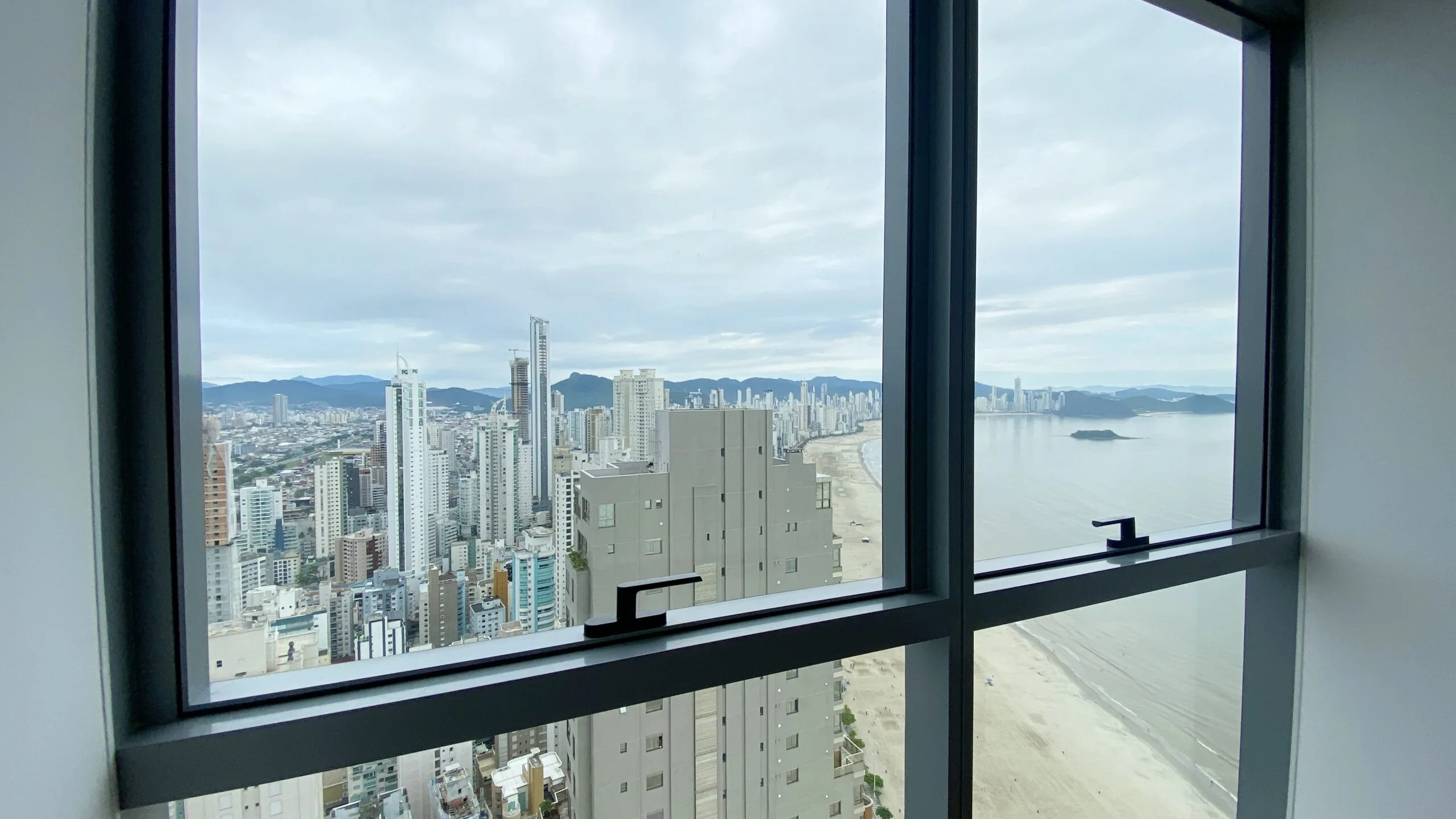 Copenhagen by Cechinel: Ultra-Luxury Oceanfront Residence in Balneário Camboriú