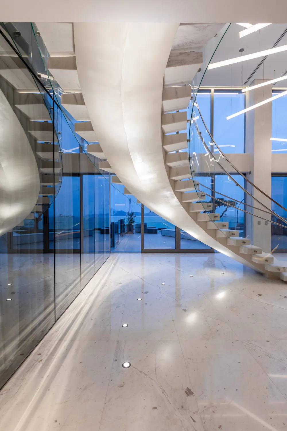 Pharos by Cechinel: Ultra-Luxury Oceanfront House in Avenida Atlântica