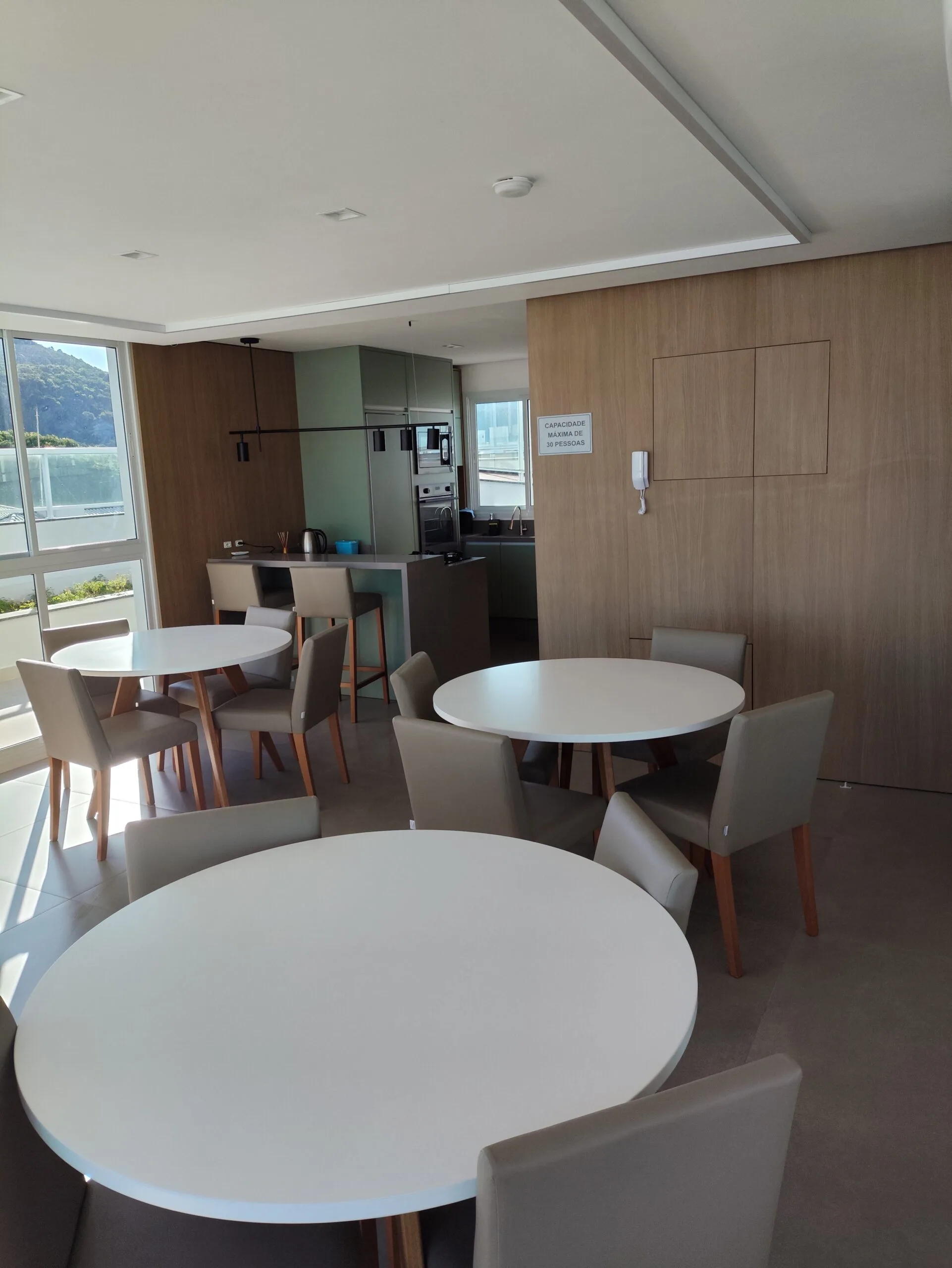 Contemporary Residence in Ingleses, Florianópolis