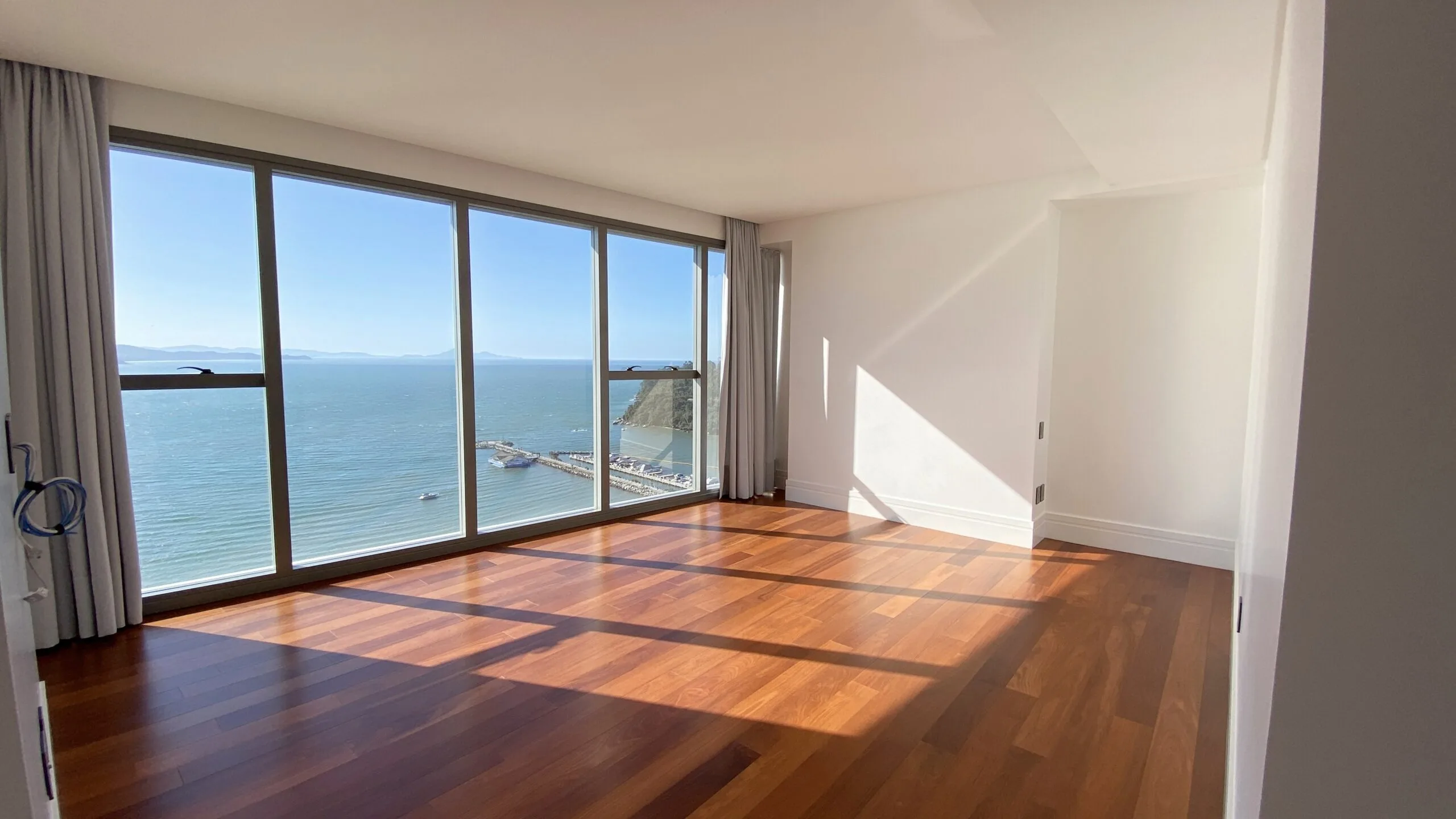 Pharos by Cechinel: Ultra-Luxury Oceanfront House in Avenida Atlântica