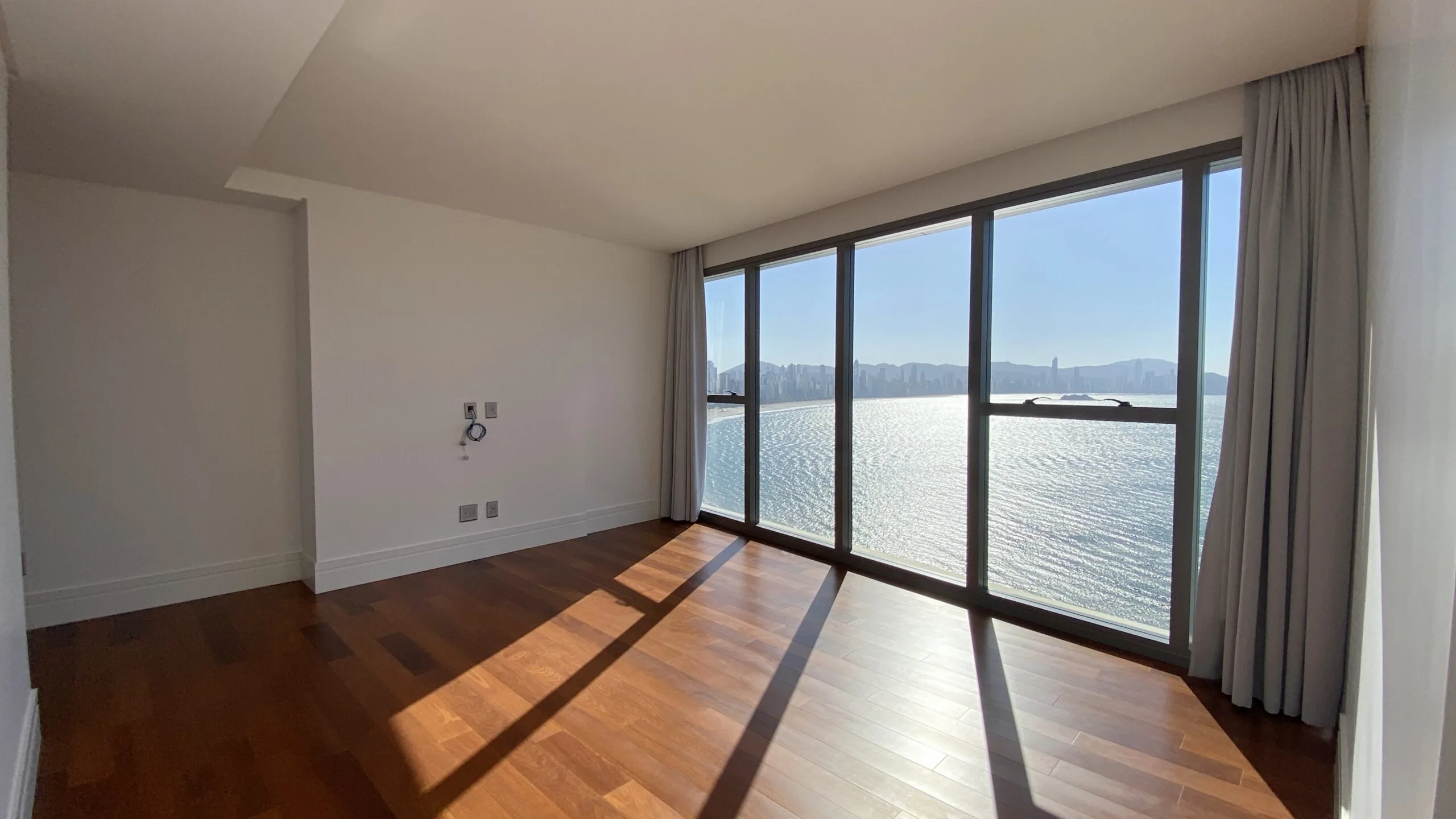 Pharos by Cechinel: Ultra-Luxury Oceanfront House in Avenida Atlântica