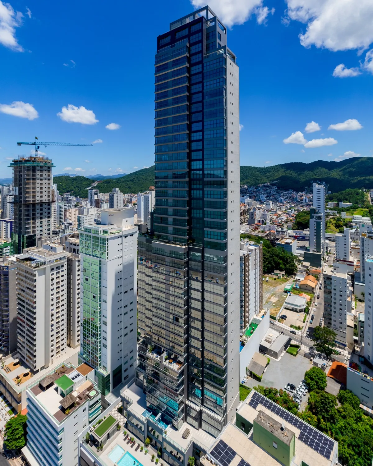 Splendido by Cechinel: Ultra-Luxury Oceanfront Residence in Centro