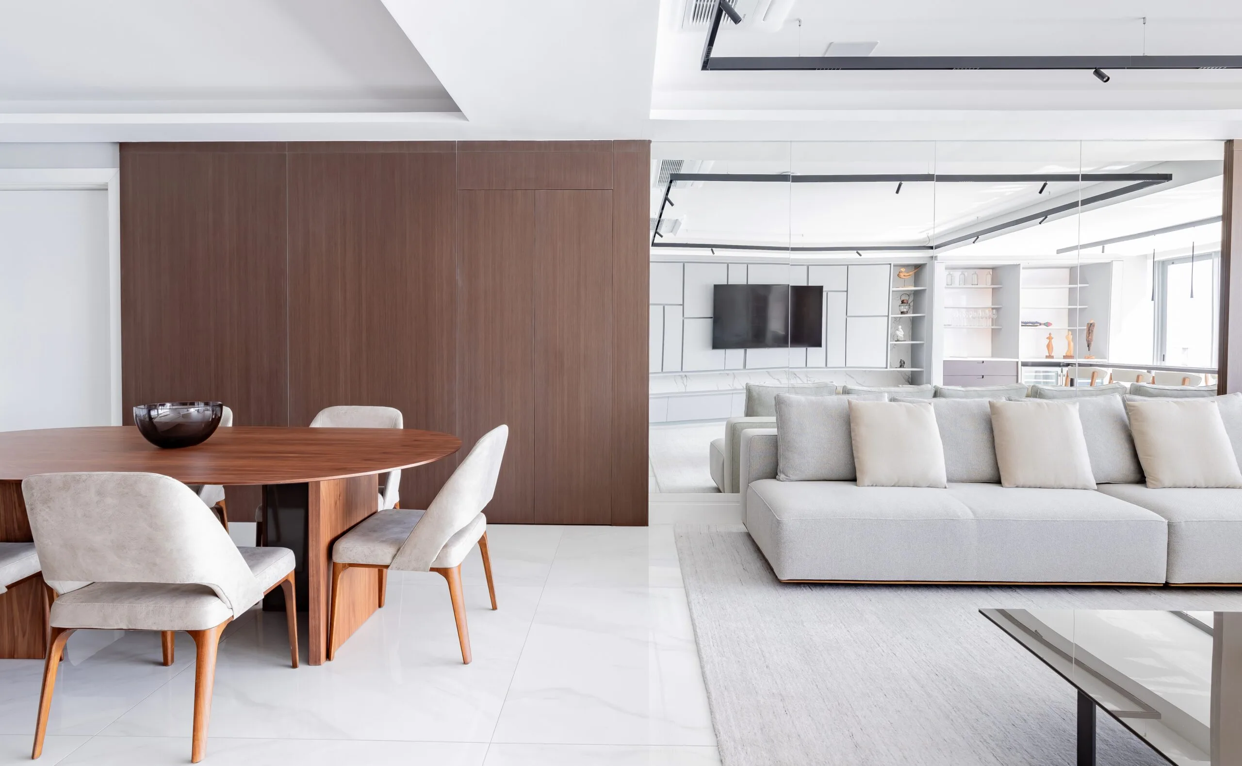 Splendido by Cechinel: Ultra-Luxury Oceanfront Residence in Pioneiros