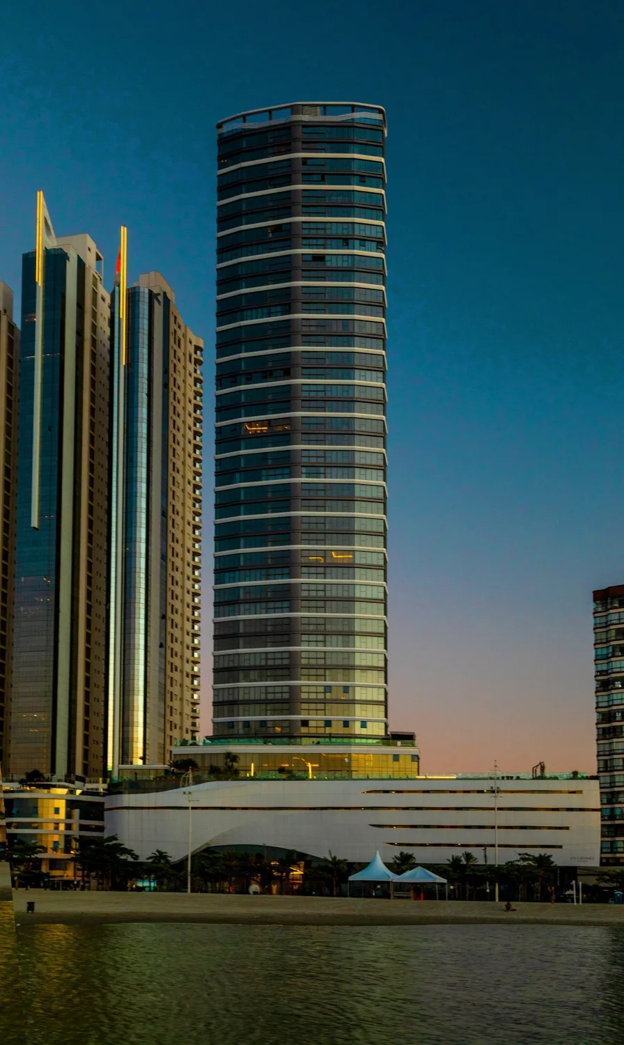 Pharos by Cechinel: Ultra-Luxury Oceanfront House in Avenida Atlântica