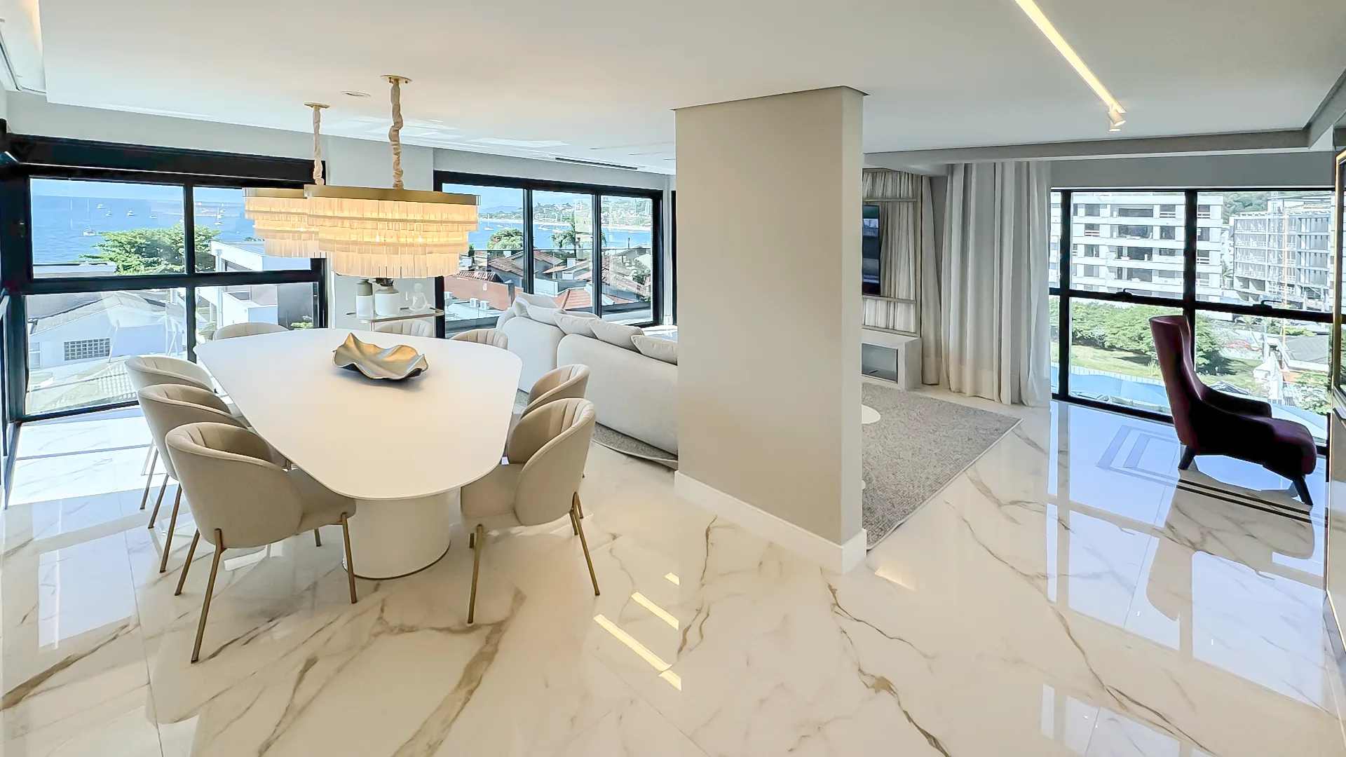 Authentique by Agnes: Luxury House with Ocean Views in Florianópolis