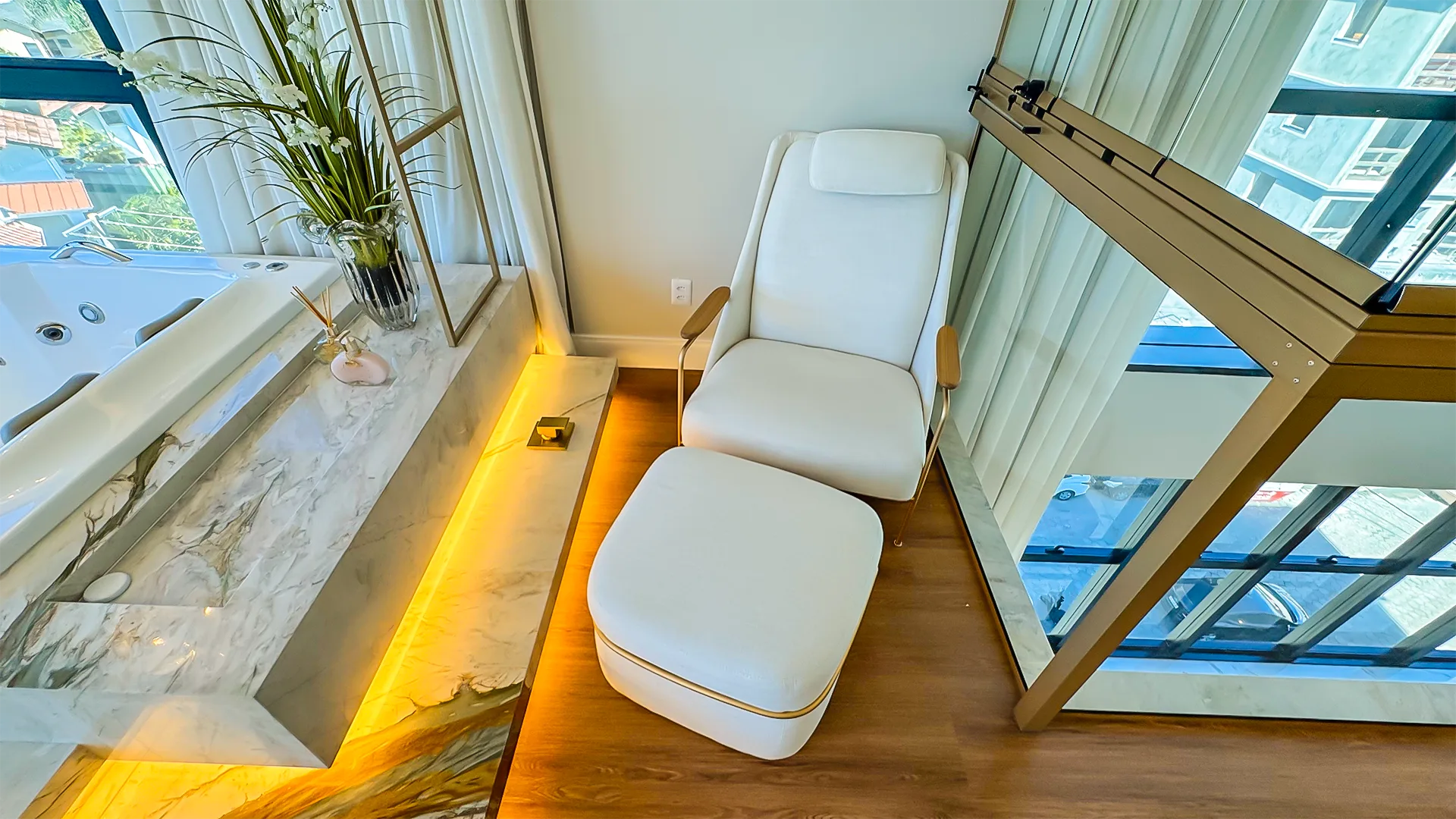 Authentique by Agnes: Luxury House with Ocean Views in Florianópolis