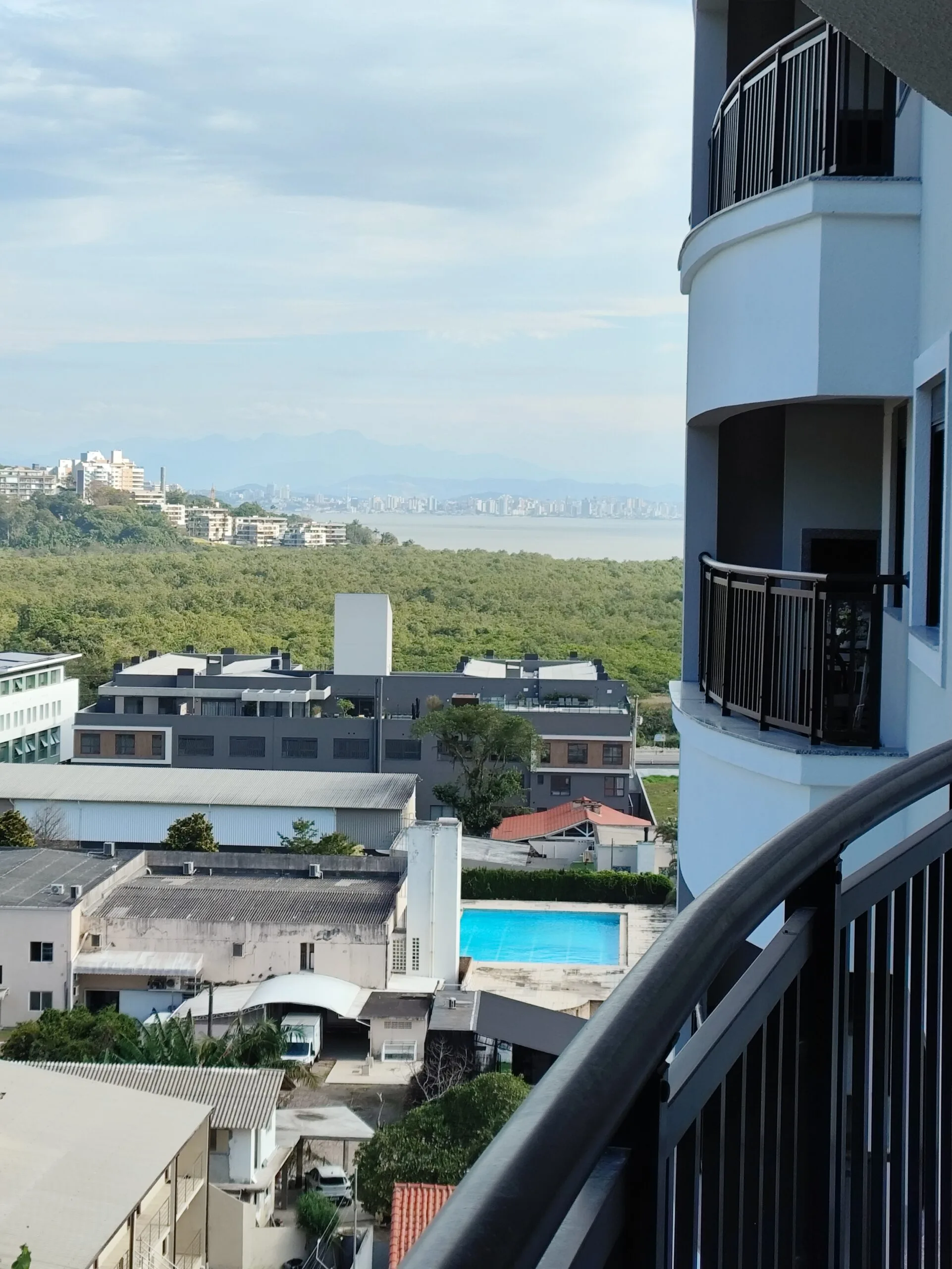 Premium House with Rooftop Gourmet Lounge in Florianópolis