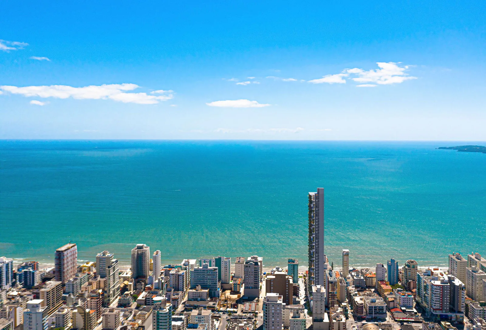 Vitreo 271: Luxury House with Private Pool in Itapema