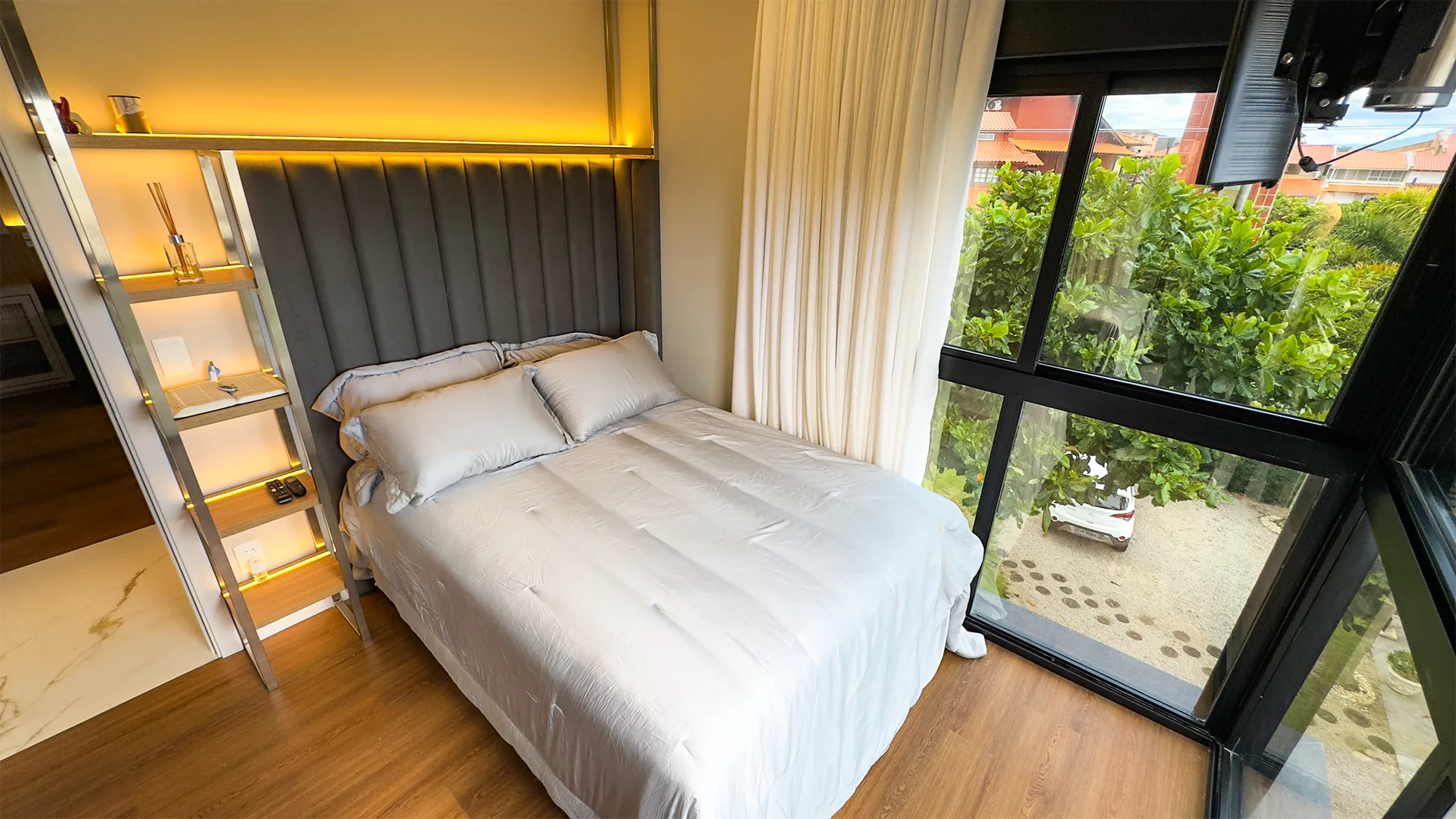 Authentique Jurerê: Luxury Oceanview Residence in Florianópolis