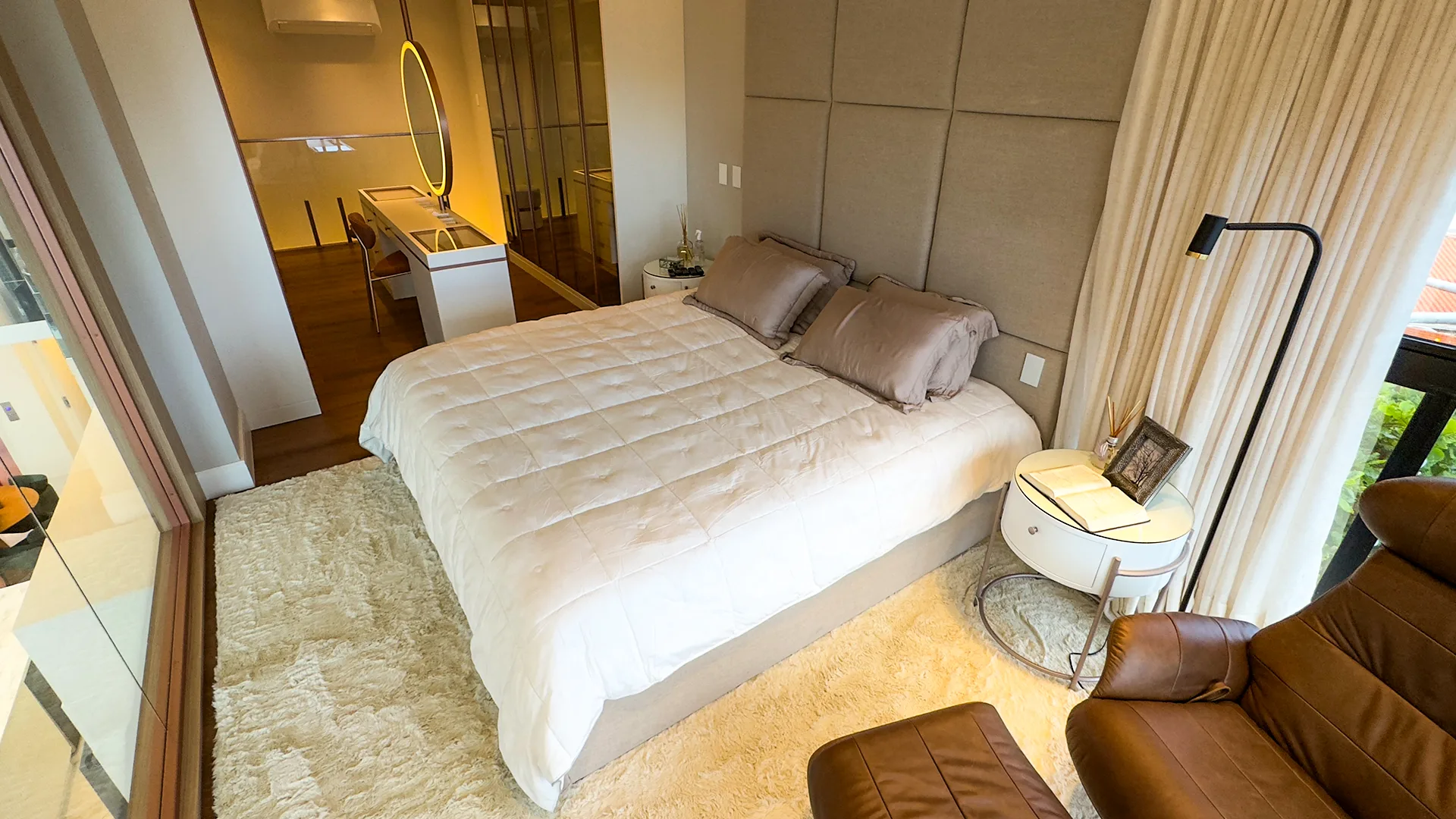 Authentique Jurerê: Luxury Oceanview Residence in Florianópolis