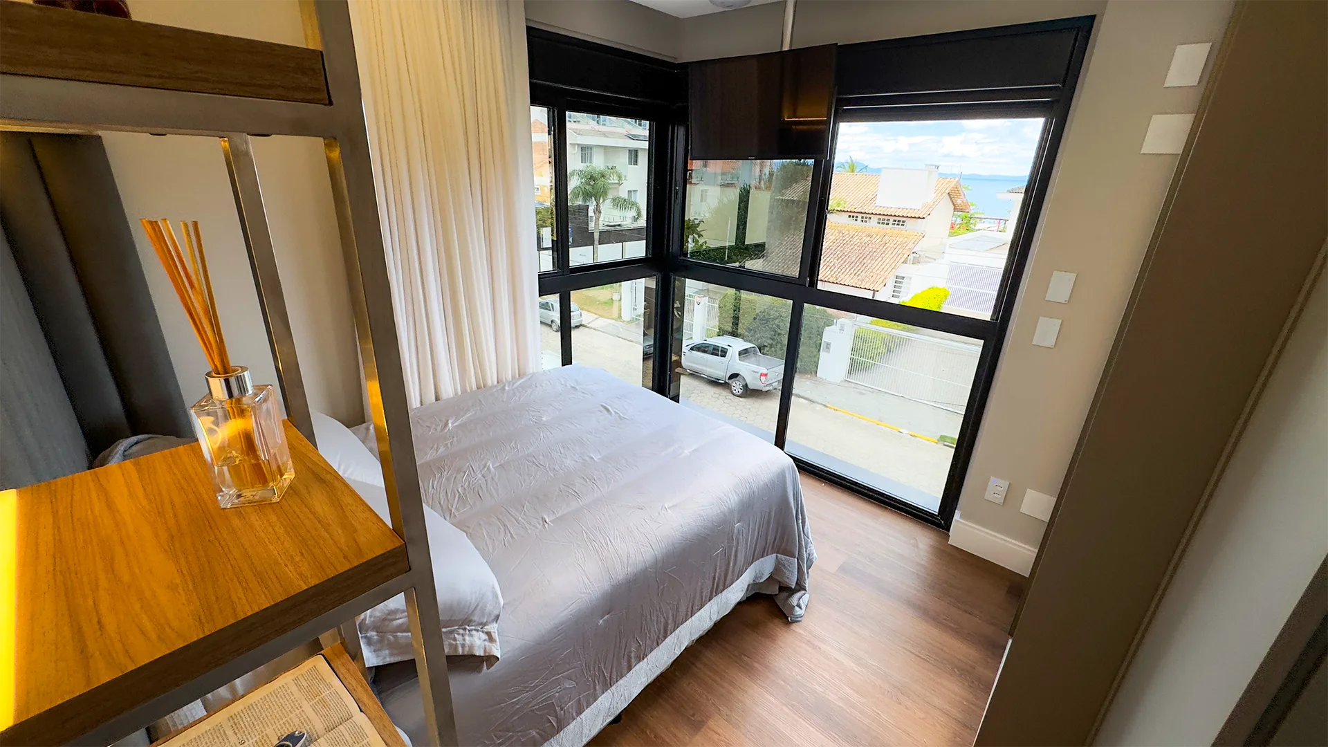 Authentique Jurerê: Luxury Oceanview Residence in Florianópolis