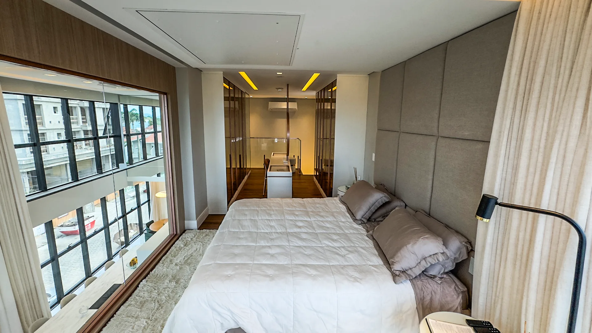 Authentique Jurerê: Luxury Oceanview Residence in Florianópolis